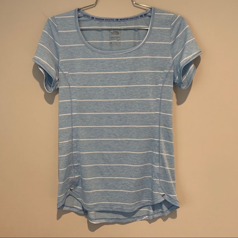 Blue the North Face Tshirt Size Small